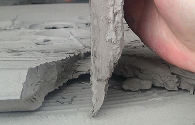 污水泥漿經過超高壓壓濾機壓濾后濾餅的樣子