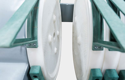 壓濾機廠家解析:污泥壓濾機濾布根據濾液來選擇