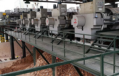 降低污泥壓濾機泥餅含水率的方法